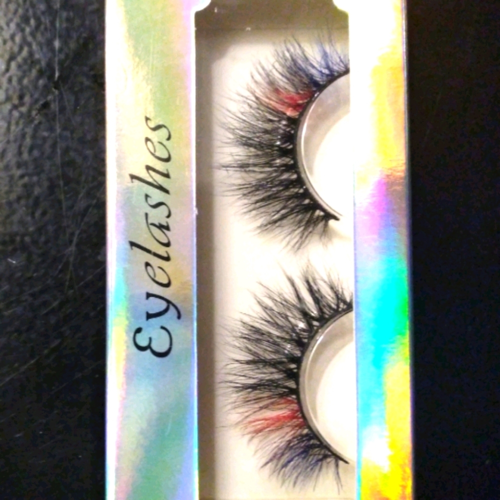 Mixed color lashes